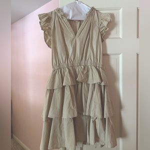 ADORABLE tan tiered day dress! Perfect for college game day!